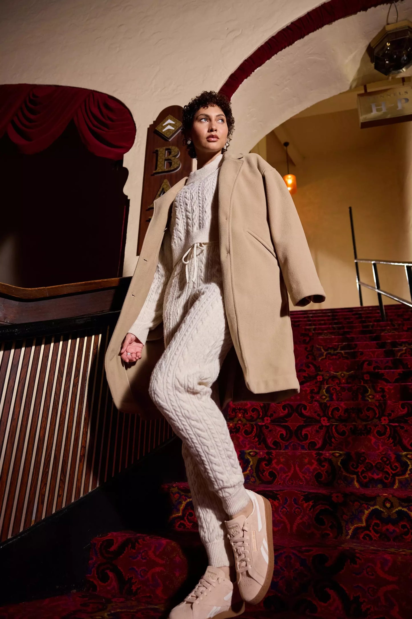KnitFemme™ - Modieuze Trui met Stijlvolle Afwerking
